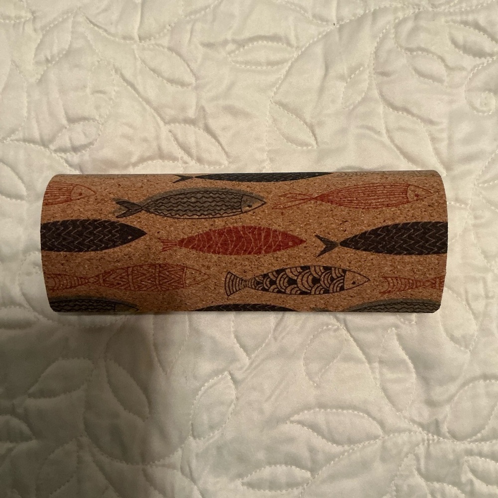Fish Pattern Cork Sunglasses Case - Picture 4 of 4